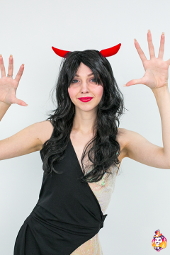 Wig with horns black