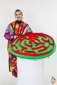 Maze with balls Game prop
