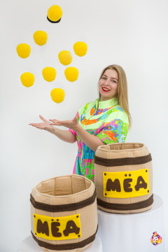 Barrels of honey Game prop
