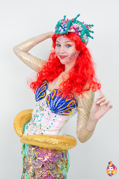 Long curly red wig