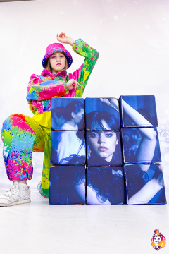 Puzzle cubes Girl Dark game prop