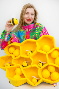 Honeycomb with balls and bees Game prop